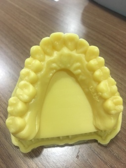 Фотополимерная смола FunToDo Dentifix-3D Modelling LR для SLA, песочно-жёлтый (250 гр)