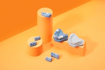 Фотополимерная смола Graphy C&B Crown and Bridge Tera Harz TC-80DP, цвет A2 (1 кг) Фотополимерная смола Graphy C&B Crown and Bridge Tera Harz TC-80DP, цвет A2 (1 кг)